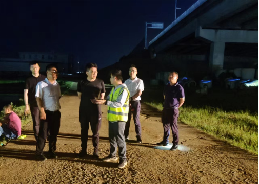 抗洪抢险报导-迎“汛”而上，奔赴前列 -320.png